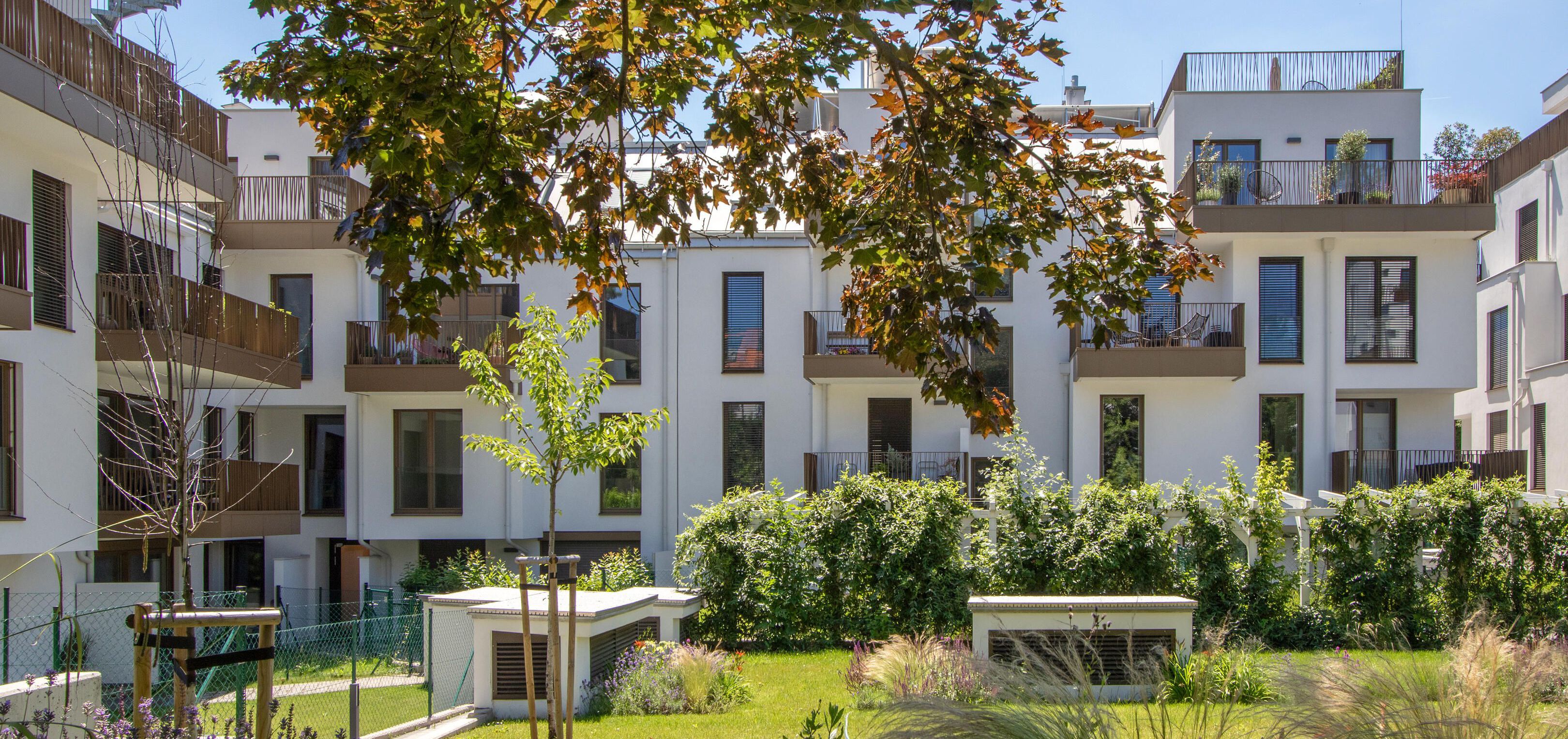 Toller Blick auf den grünen Innenhof