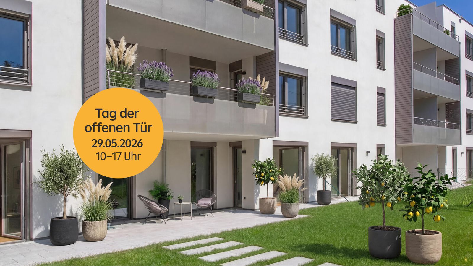 Ansicht der Fassade der Bahnhofstraße 60 mit dem Hinweis zum Tag der offenen Tür am 29.5.2026