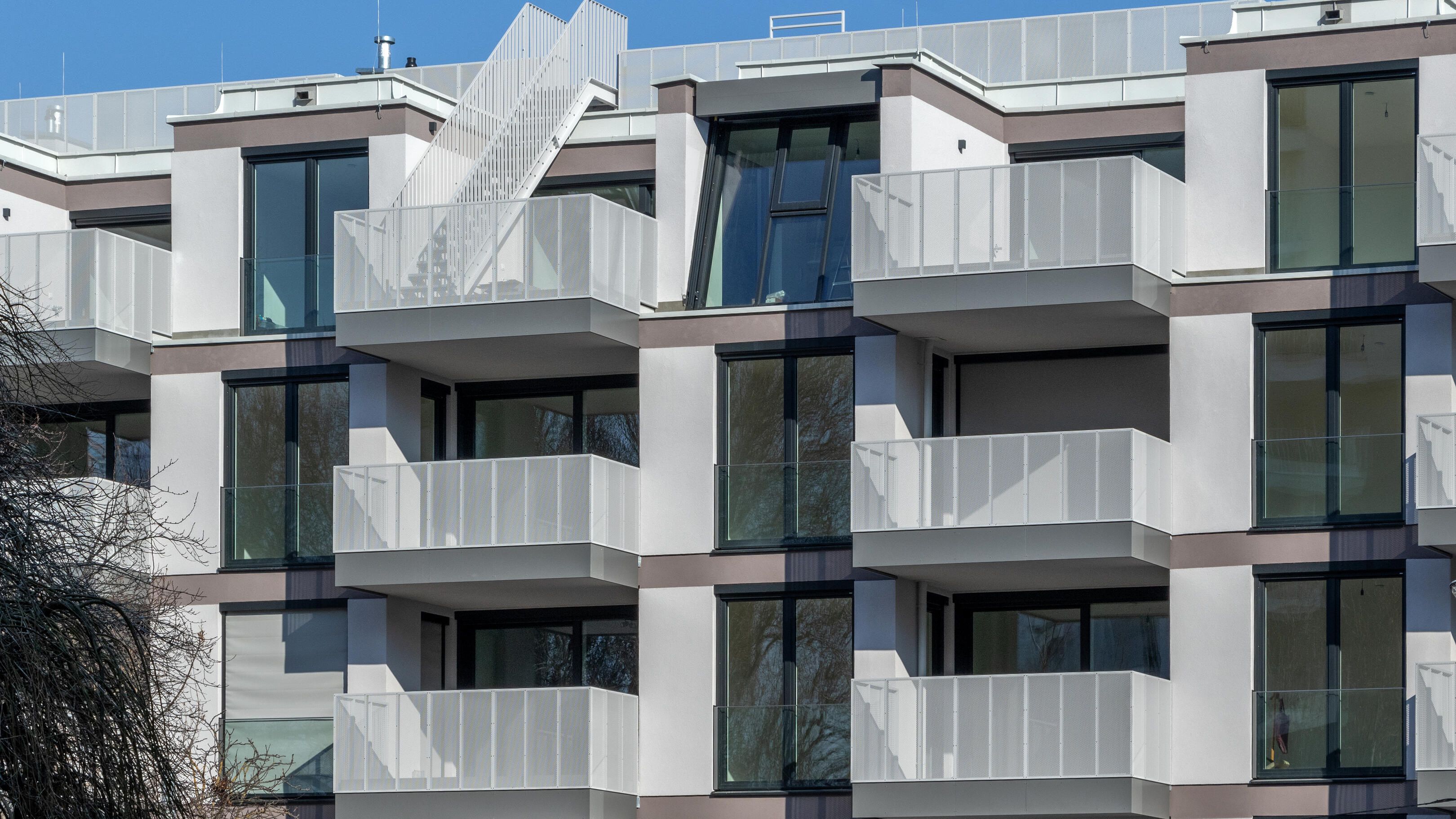 Außenansicht des modernen Wohngebäudes in der Klenaugasse